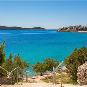 4 Bedroom Villa with Pool near Milna, Brac Island Sleeps 8 